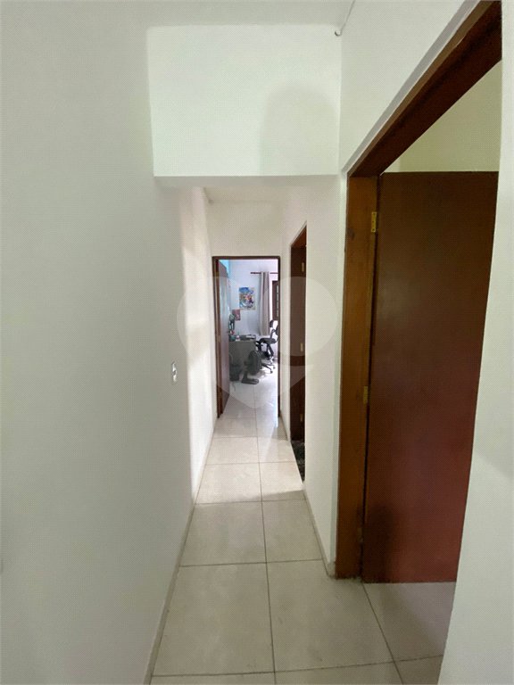Sobrado à venda com 4 quartos em Jardim Santa Luzia de Poa, Itaquaquecetuba, SP