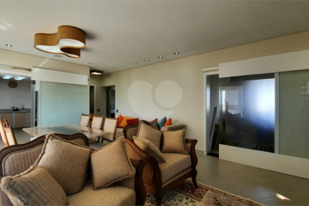 Apartamento à venda com 3 suítes em Jardim Marajoara, São Paulo, SP