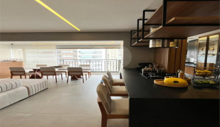 Apartamento à venda com 3 quartos, sendo 1 suíte,  em Jardim Prudência, São Paulo, SP