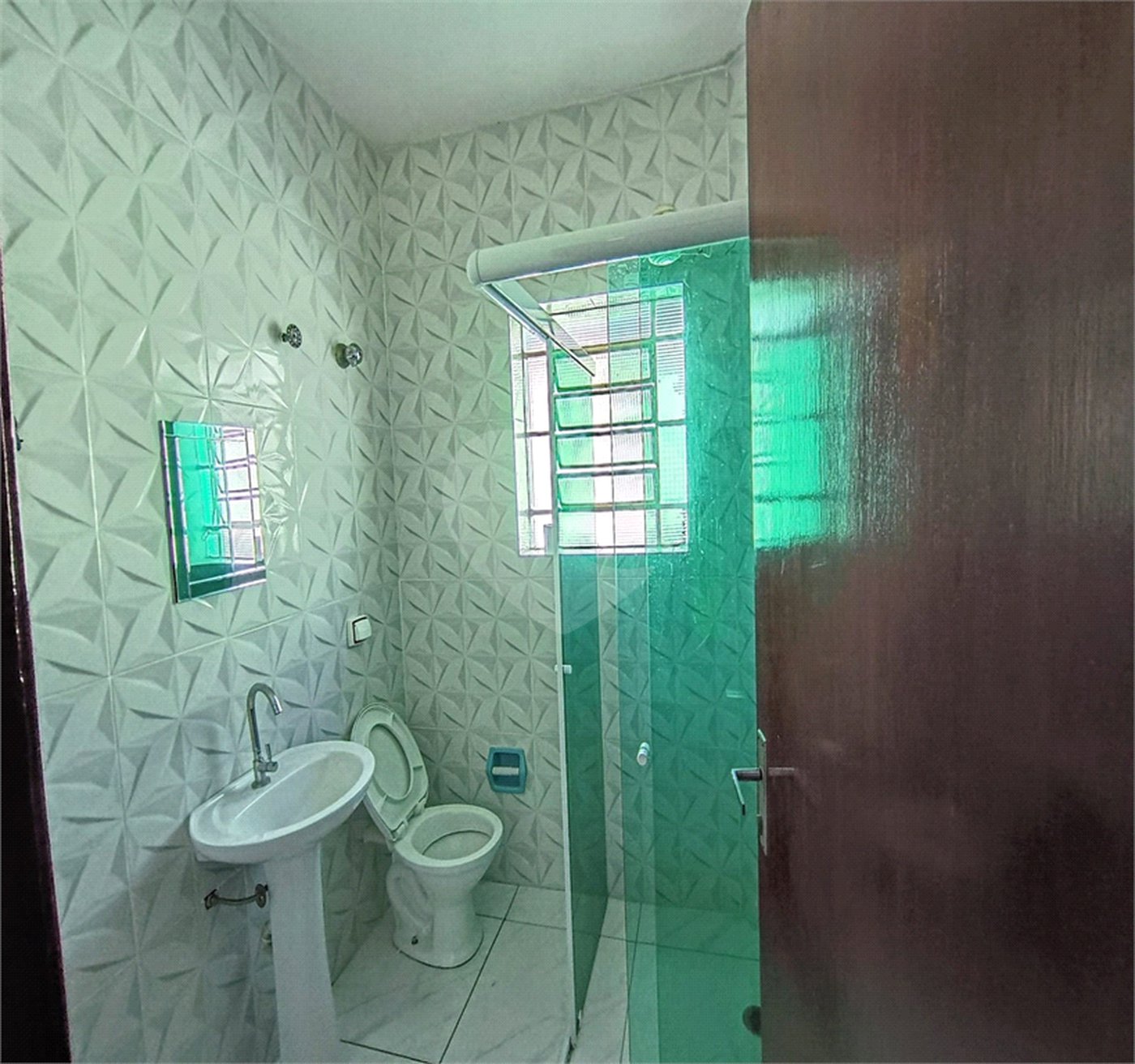 Sobrado à venda com 3 quartos em Chora Menino, São Paulo, SP