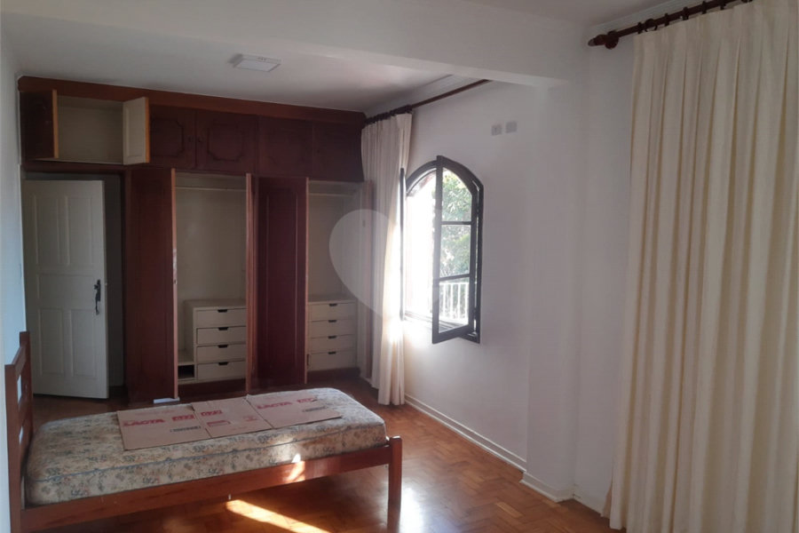 Casa à venda com 5 quartos, sendo 2 suítes, em Santana, São Paulo, SP