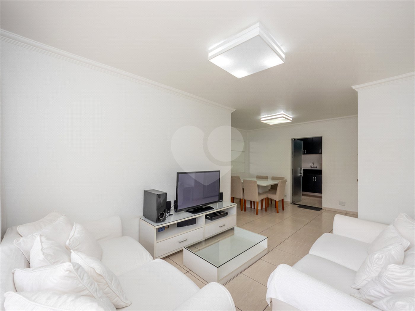 Apartamento à venda com 3 quartos, sendo 1 suíte,  em Vila Clementino, São Paulo, SP