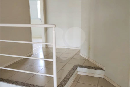 Casa à venda ou para alugar com 3 suítes no condomínio Residencial Jardim das Palmeiras, Vinhedo - SP