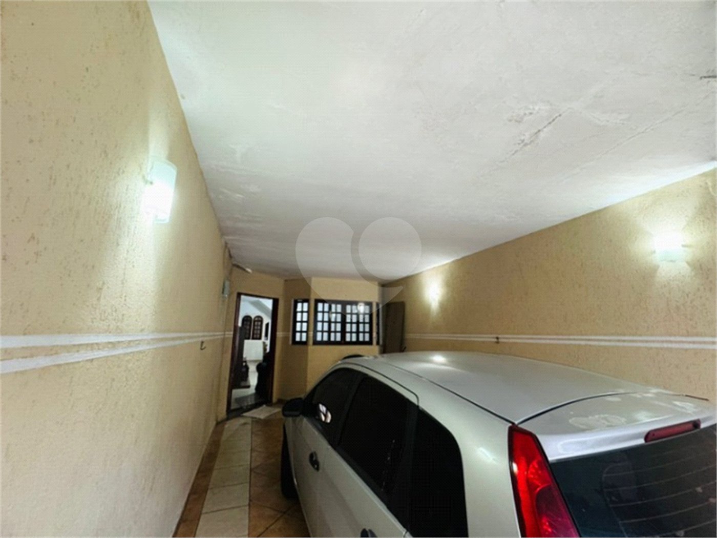 Casa à venda com 4 quartos, sendo 2 suítes, em Parque Santo Antônio, Guarulhos, SP