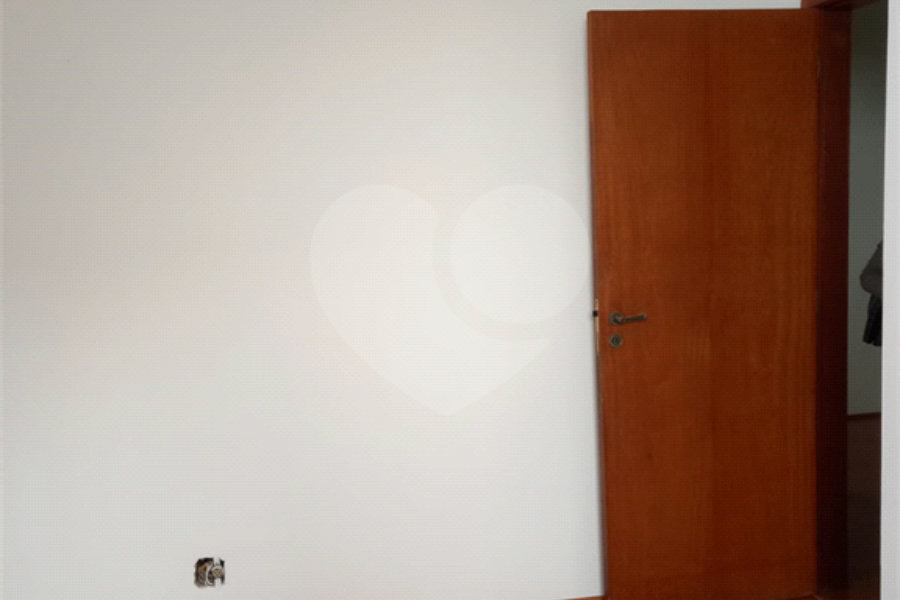 Sobrado à venda com 5 quartos, sendo 2 suítes,  em Tremembé, São Paulo, SP