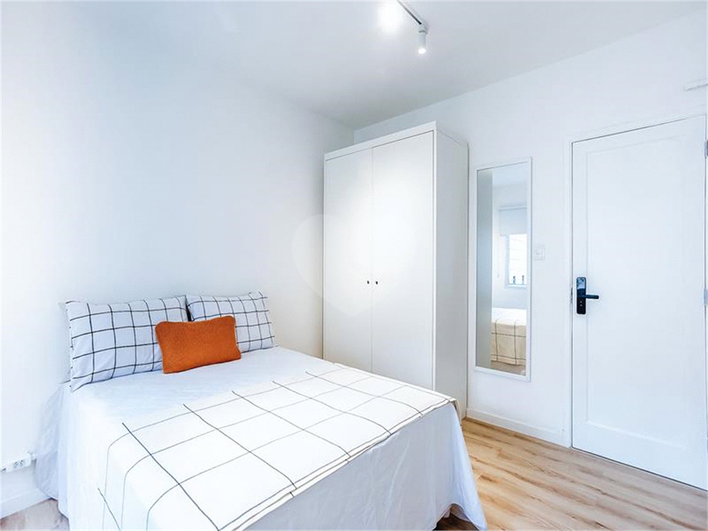 Apartamento à venda com 3 quartos, sendo 1 suíte, em Itaim Bibi, São Paulo, SP