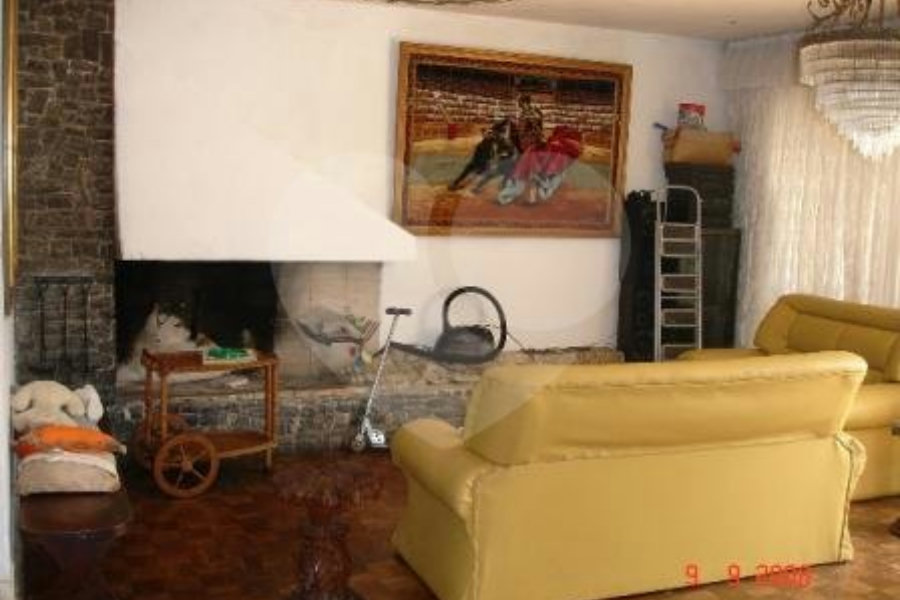 Sobrado à venda com 5 quartos, sendo 3 suítes,  em Vila Irmãos Arnoni, São Paulo, SP