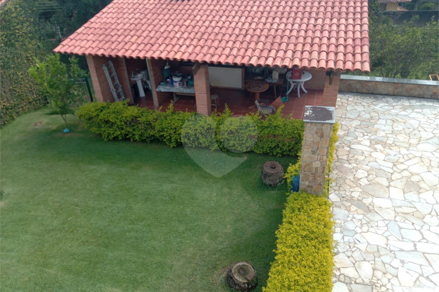 Sobrado à venda ou para alugar com 4 quartos, sendo 2 suítes, em Serra da Cantareira, Mairiporã, SP