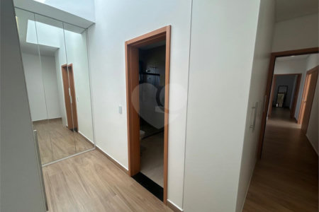 Casa à venda com 3 suítes no condomínio Alphaville Castelo, Itu - SP