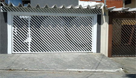 Sobrado à venda com 4 quartos em Santa Terezinha, São Paulo, SP