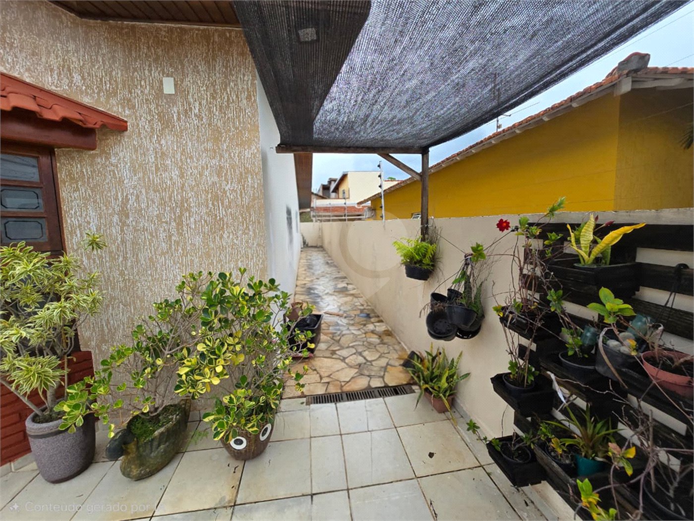 Casa à venda com 3 quartos, sendo 1 suíte,  em Jardim Shangri-lá, Itapetininga, SP