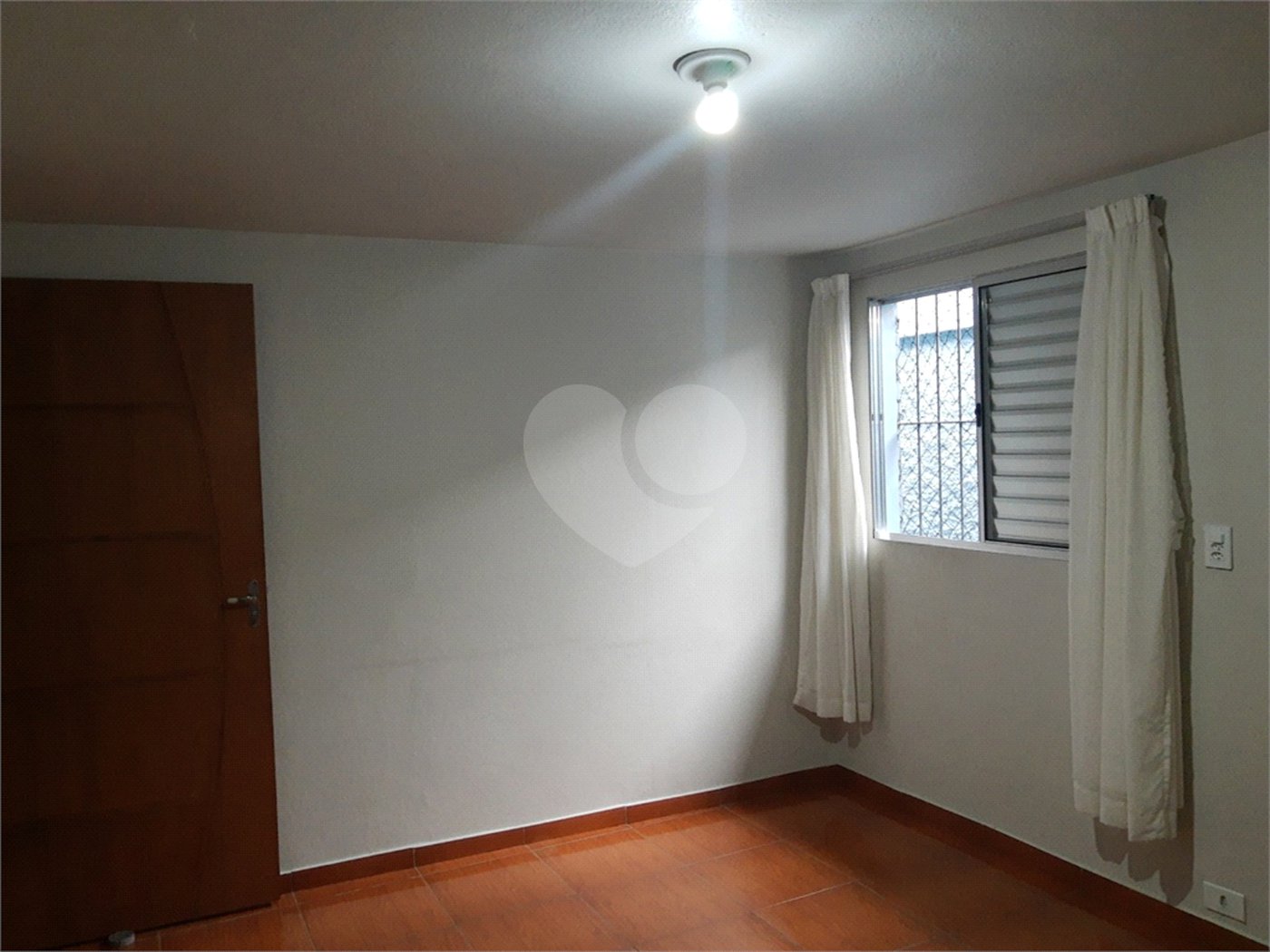Sobrado à venda com 3 quartos, sendo 1 suíte, em Jardim Helga, São Paulo, SP