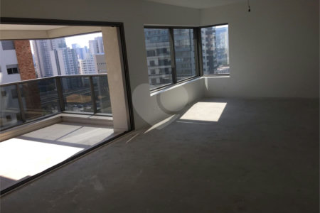 Apartamento à venda com 3 suítes em Campo Belo, São Paulo, SP