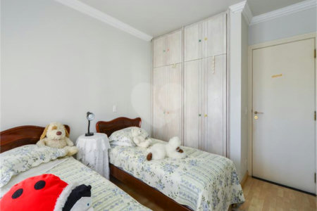 Apartamento à venda com 3 suítes em Vila Suzana, São Paulo, SP