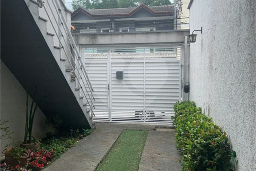 Sobrado à venda com 2 suítes em Horto, São Paulo, SP