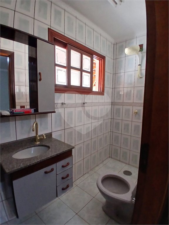 Casa à venda com 5 quartos, sendo 3 suítes, em Vila Santista, Atibaia, SP