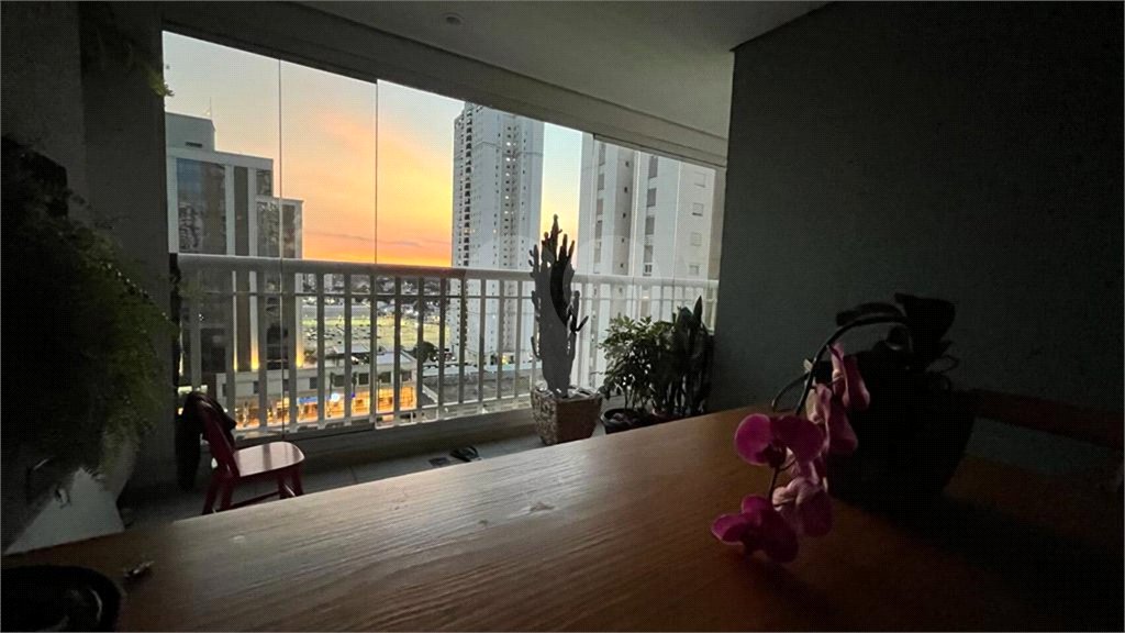 Apartamento à venda com 2 suítes em Condomínio Royal Park, São José dos Campos, SP
