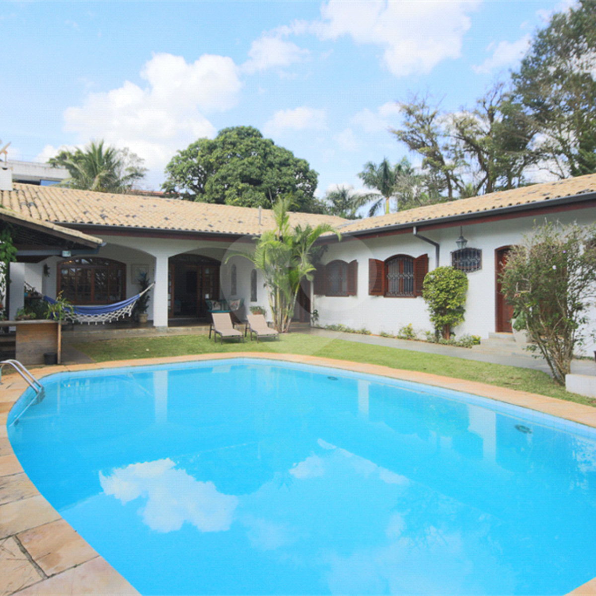 Casa Térrea à venda com 4 suítes em Interlagos, São Paulo, SP