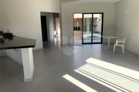 Casa à venda com 3 suítes em Aruã, Mogi das Cruzes, SP