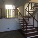 Sobrado à venda com 4 quartos, sendo 3 suítes, em Tremembé, São Paulo, SP