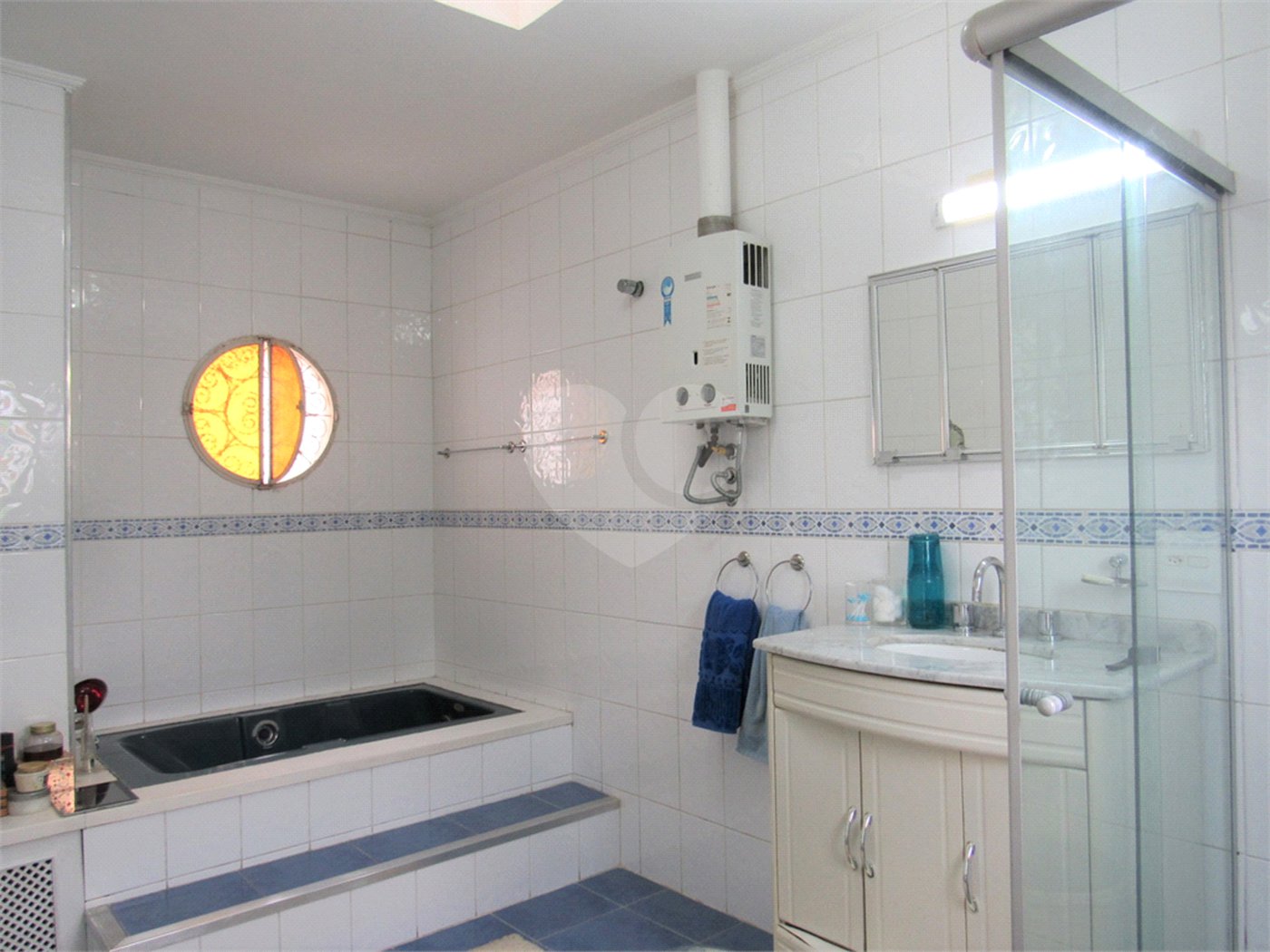 Sobrado à venda com 4 quartos, sendo 2 suítes, em Santo Amaro, São Paulo, SP