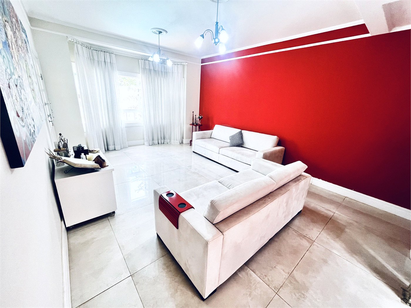 Casa à venda com 3 quartos, sendo 1 suíte, em Vila Nastri, Itapetininga, SP