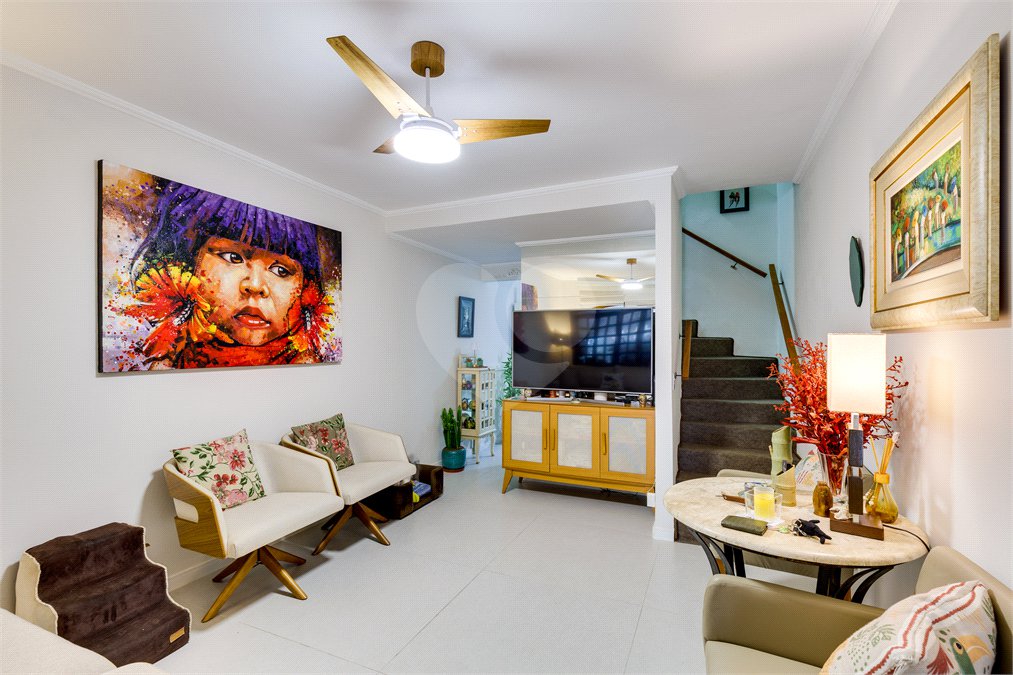 Casa à venda com 3 quartos, sendo 1 suíte,  no condomínio Village Bahamas, São Paulo - SP