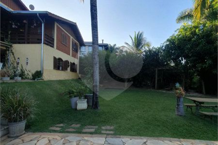 Casa à venda com 4 quartos, sendo 2 suítes,  no condomínio Vinhas da Vista Alegre - Lado Café, Vinhedo - SP