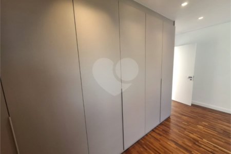 Casa à venda ou para alugar com 3 suítes no condomínio Boulevard Ibirapuera, São Paulo - SP