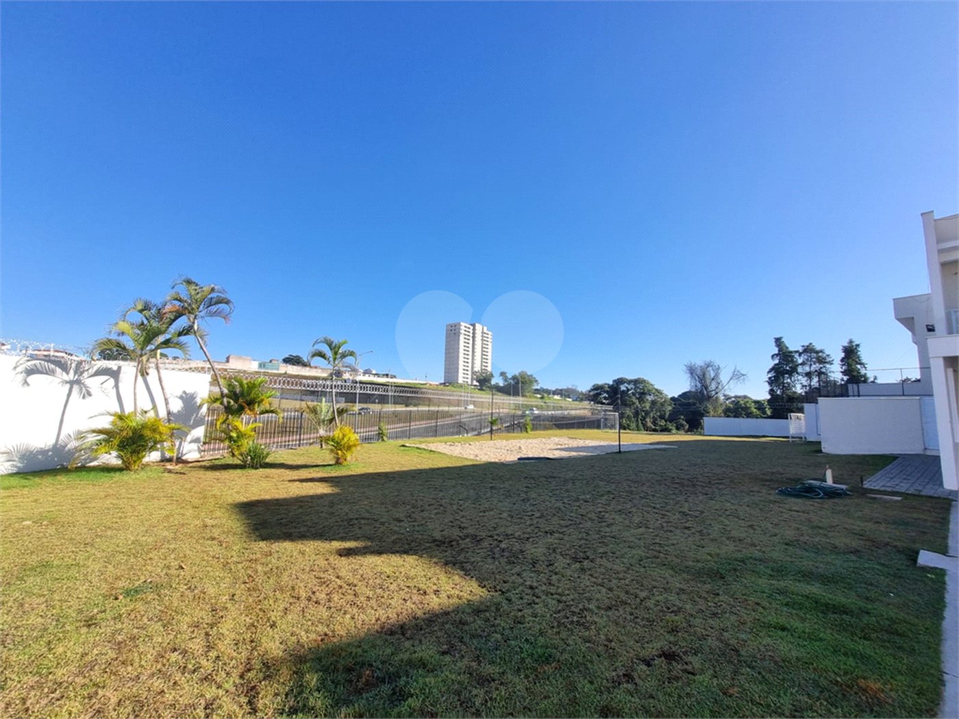 Casa à venda com 3 quartos, sendo 1 suíte, no condomínio Residencial Américo Figueiredo, Sorocaba - SP