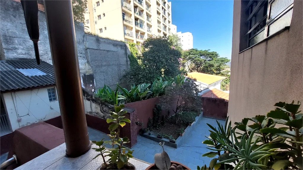 Casa à venda com 3 quartos em Sumarezinho, São Paulo, SP