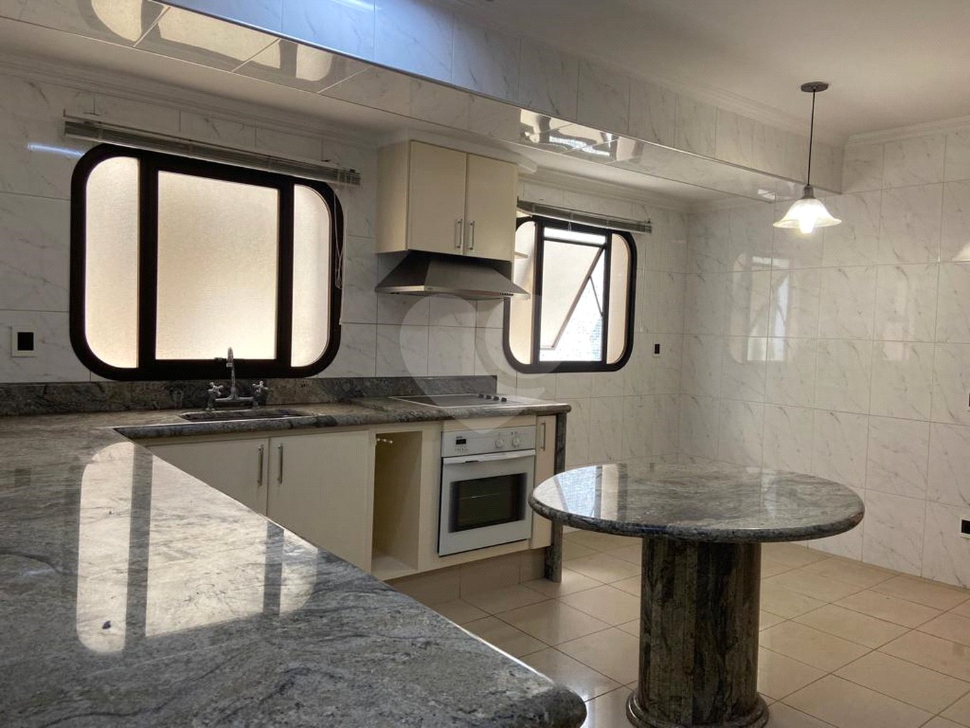 Apartamento à venda com 4 quartos, sendo 3 suítes, no Centro, Campinas, SP