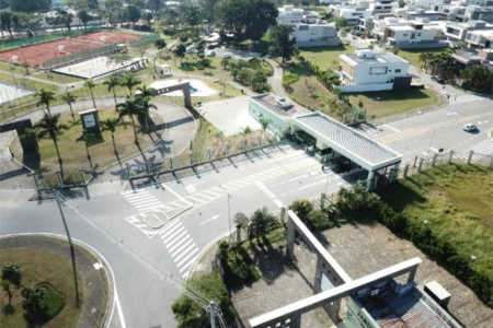Casa à venda com 4 suítes no condomínio Jardim do Golfe 3, São José dos Campos - SP