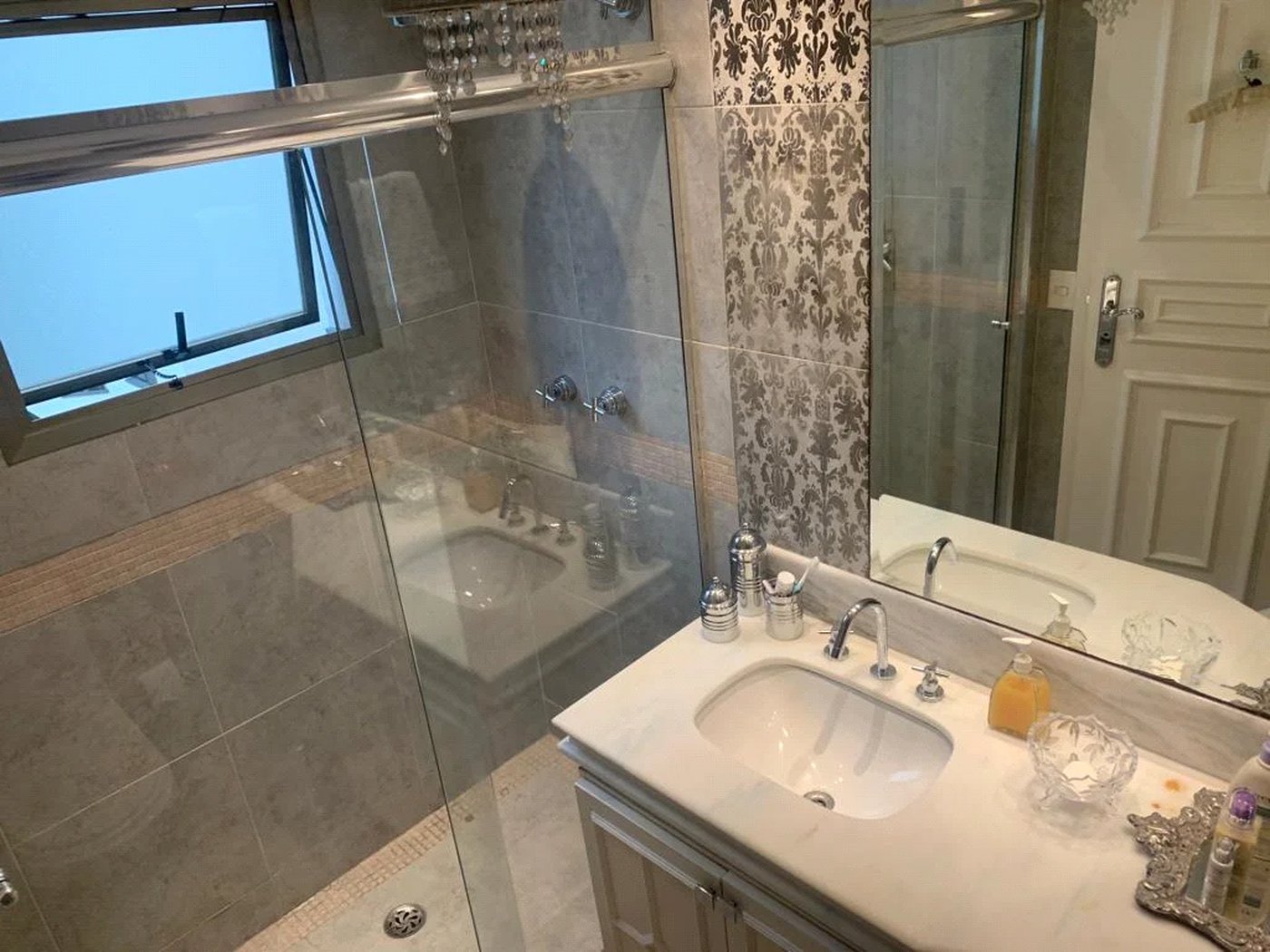 Apartamento à venda com 3 suítes em Vila Suzana, São Paulo, SP