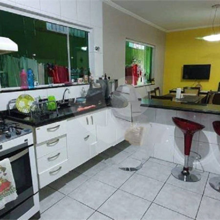 Sobrado à venda com 3 quartos, sendo 1 suíte,  em Vila Mazzei, São Paulo, SP