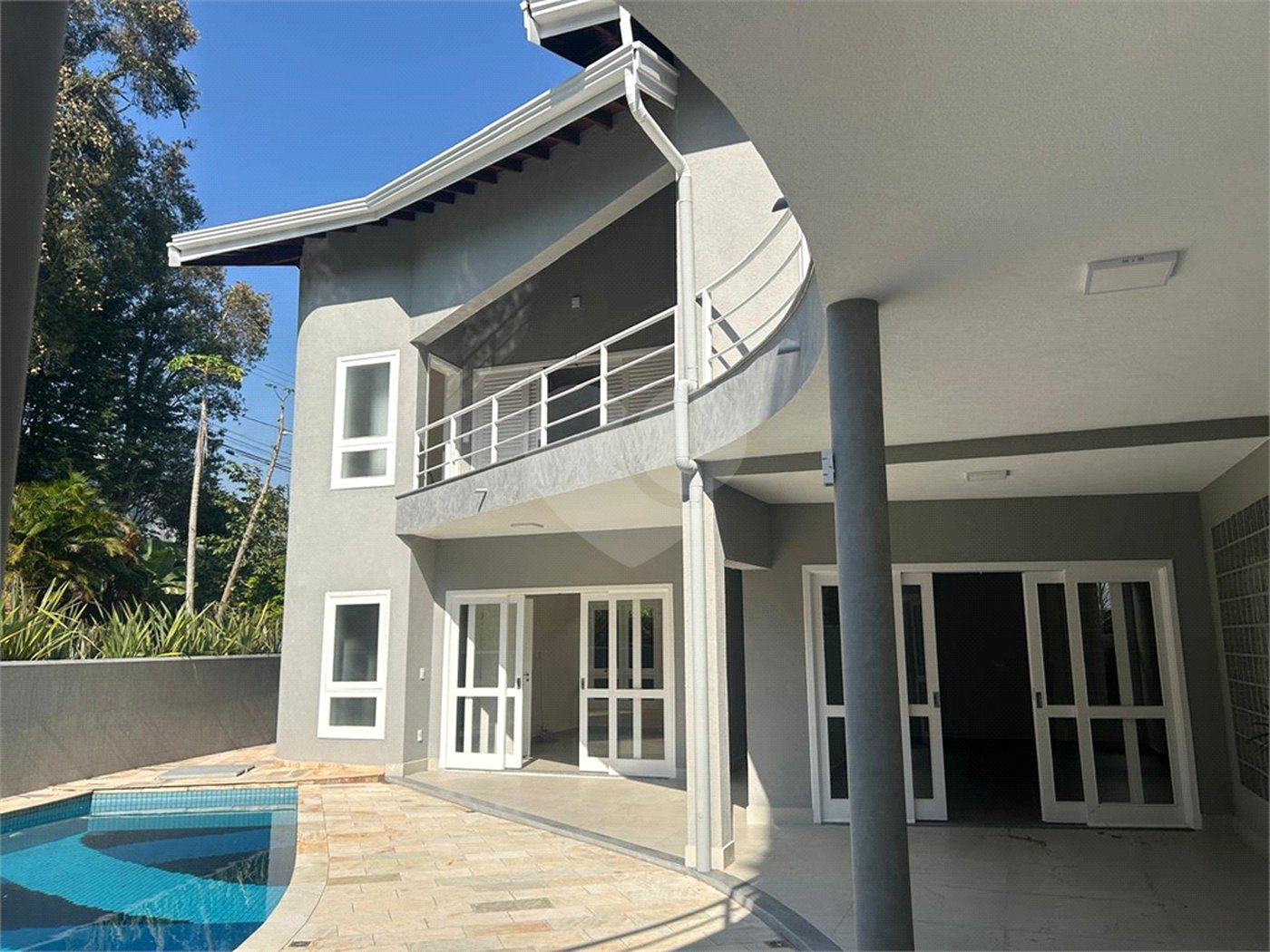 Casa à venda com 4 suítes no condomínio Jardim Paulista I, Vinhedo - SP