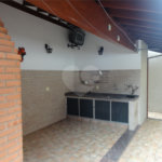 Casa à venda com 3 quartos, sendo 1 suíte, em Santa Marina, Valinhos, SP