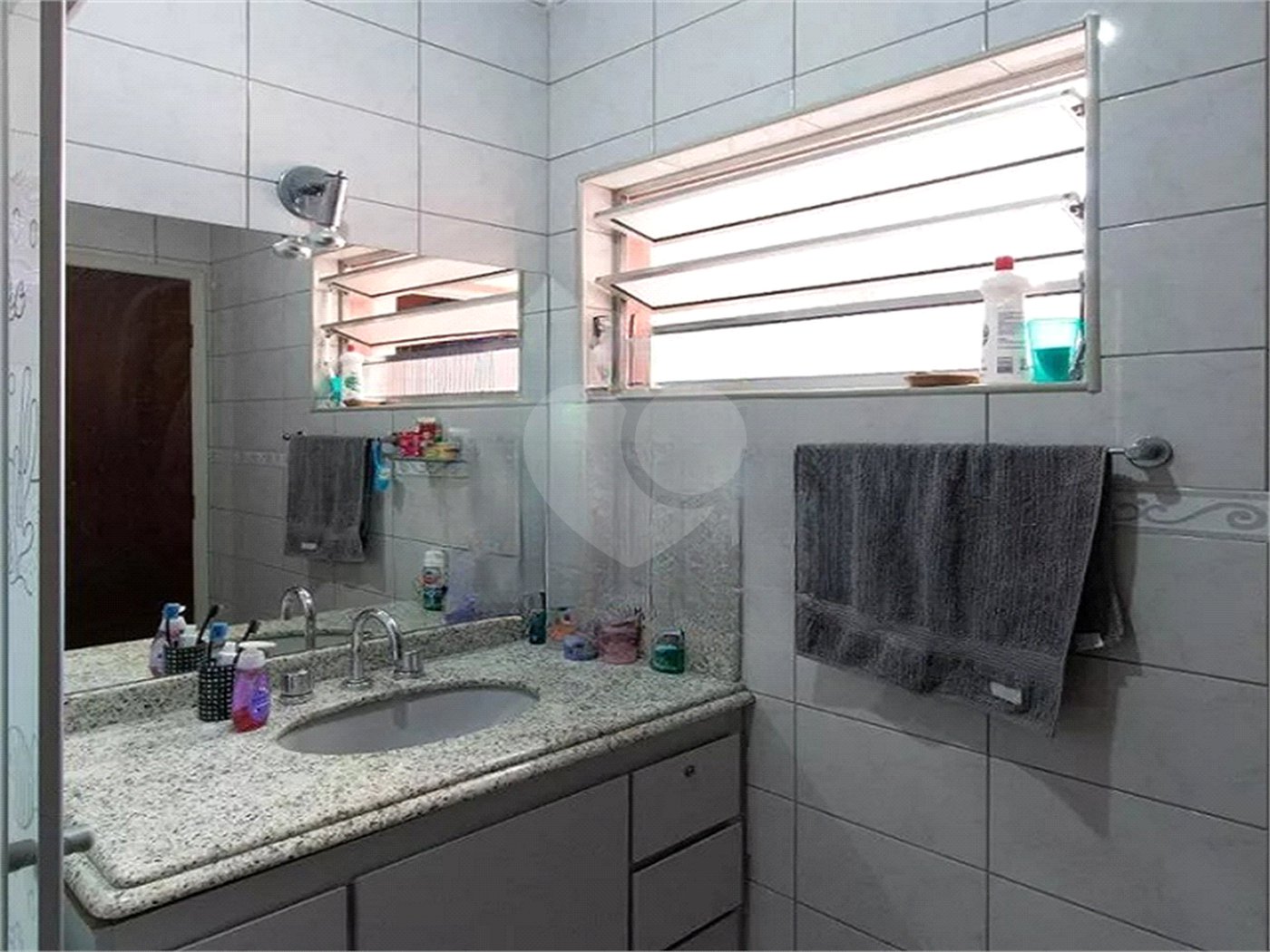Casa à venda com 3 quartos, sendo 1 suíte, em Vila Gustavo, São Paulo, SP