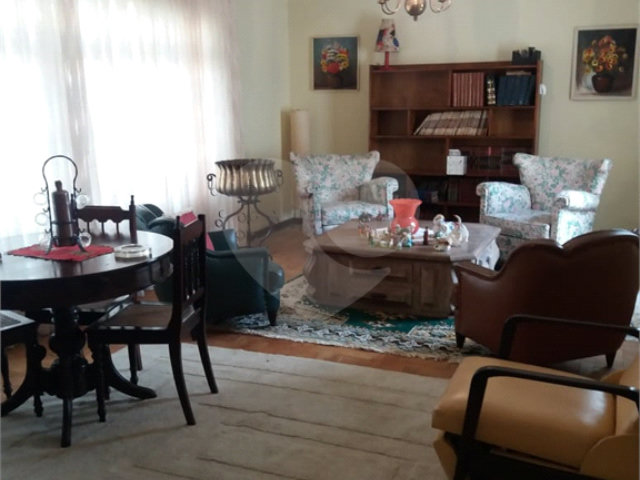 Casa Térrea à venda com 3 quartos em Horto Florestal, São Paulo, SP