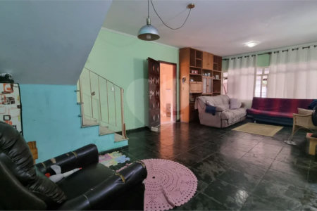 Casa à venda com 3 quartos, sendo 1 suíte, em Vila Mazzei, São Paulo, SP