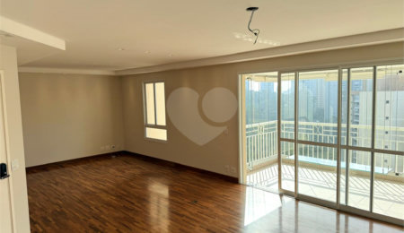 Apartamento à venda com 3 suítes em Vila Andrade, São Paulo, SP