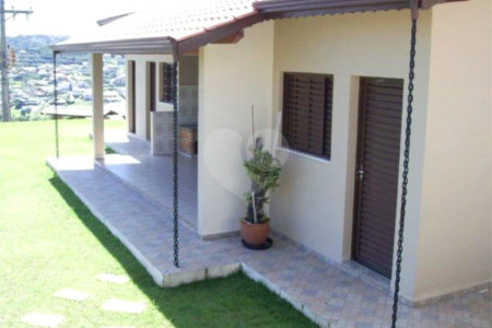 Casa à venda com 3 quartos, sendo 1 suíte, no condomínio Jardim do Ribeirão 1, Itupeva - SP