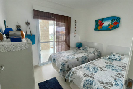 Apartamento à venda com 3 quartos, sendo 1 suíte,  em Jardim Belmar, Guarujá, SP
