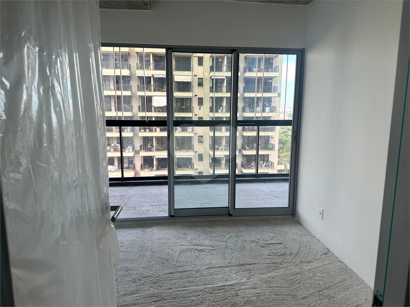 Apartamento à venda com 2 quartos, sendo 1 suíte,  em Recreio dos Bandeirantes, Rio de Janeiro, RJ