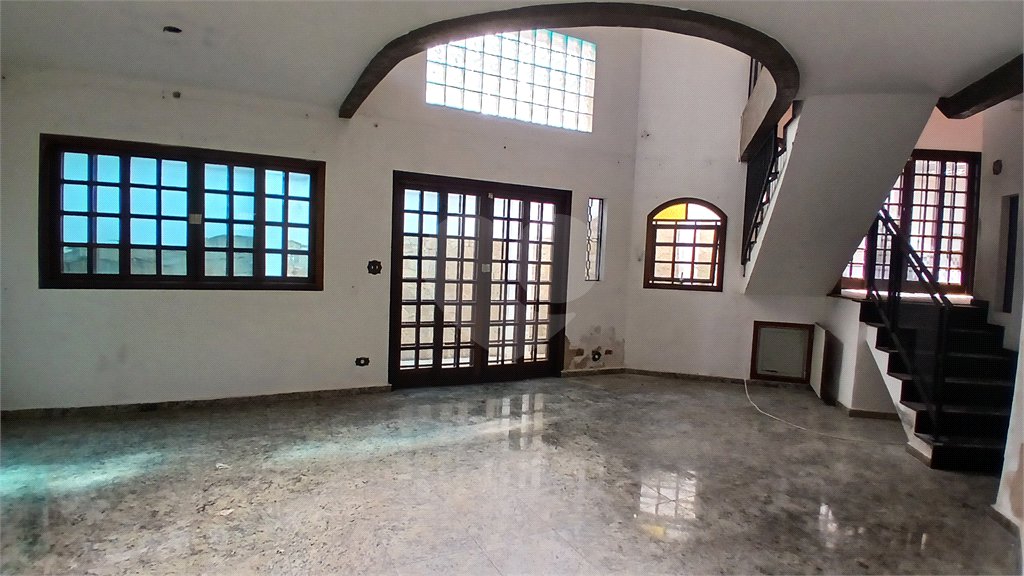 Sobrado à venda com 4 quartos, sendo 1 suíte, em Santana, São Paulo, SP
