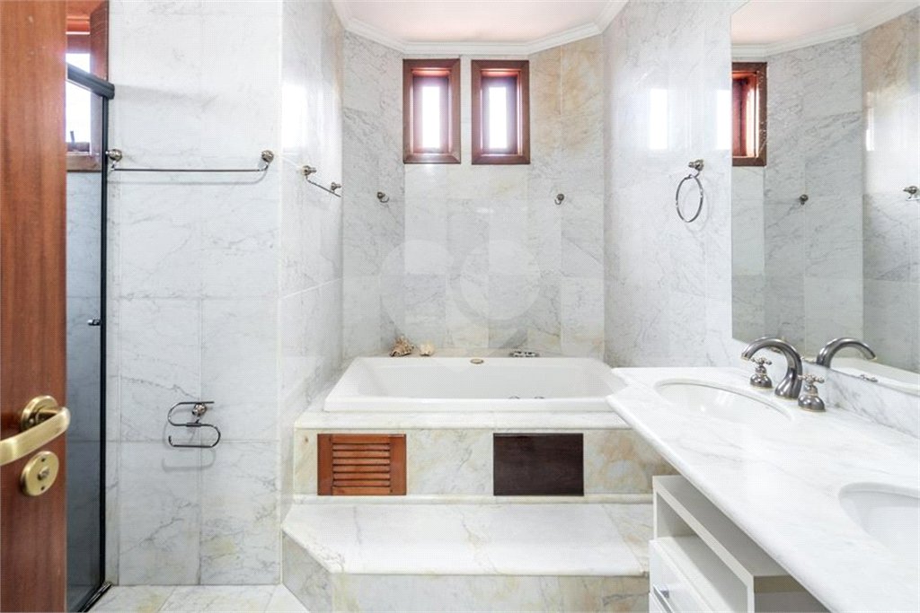Casa à venda com 4 suítes no Centro, Três Lagoas, MS