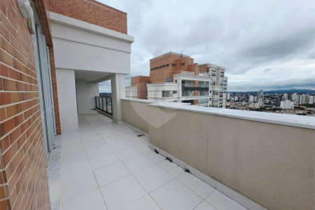 Triplex à venda com 4 suítes em Anhangabaú, Jundiaí, SP
