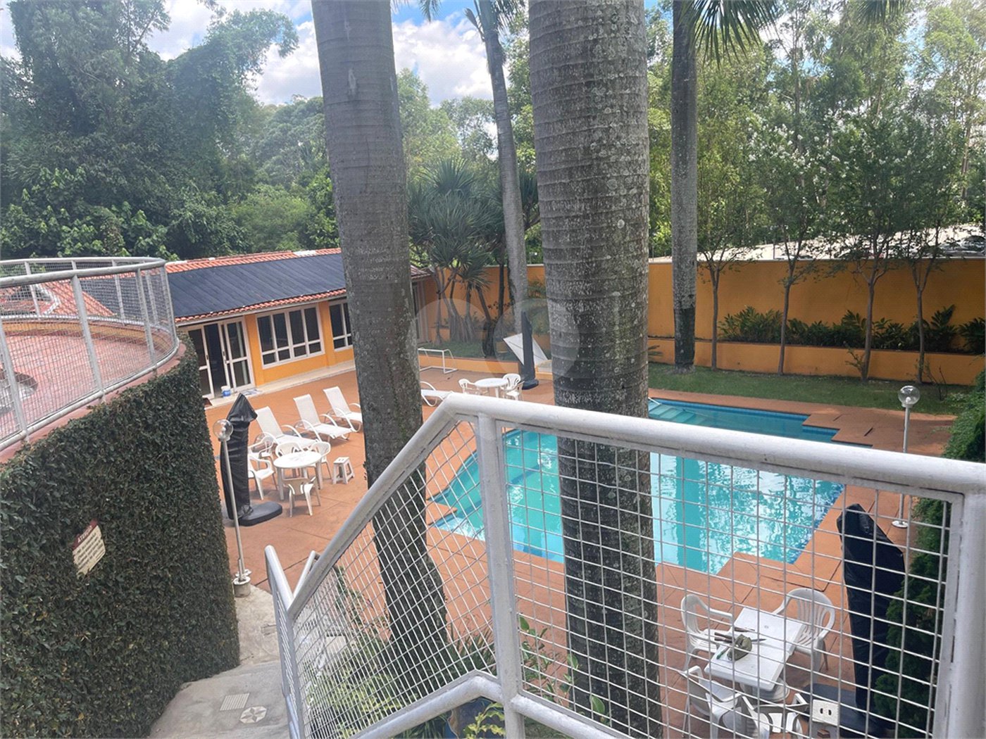 Casa à venda com 3 quartos, sendo 1 suíte,  no condomínio Vilagio Viccino, São Paulo - SP