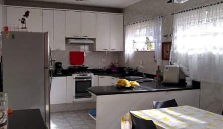 Casa à venda com 3 quartos, sendo 1 suíte,  em Jardim Bonfiglioli, São Paulo, SP