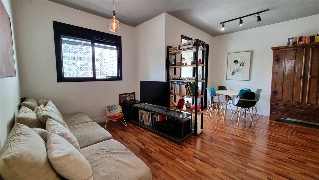 Apartamento à venda com 2 quartos, sendo 1 suíte, em Pinheiros, São Paulo, SP
